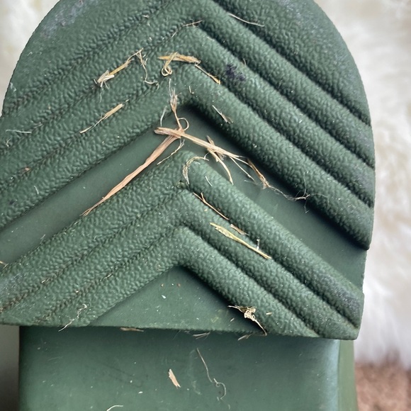 Hunter Women’s Olive and Orange Rain Boots - Picture 4 of 10